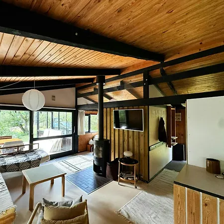 Architect-designed In Ulvshale Forest Nyaraló Stege