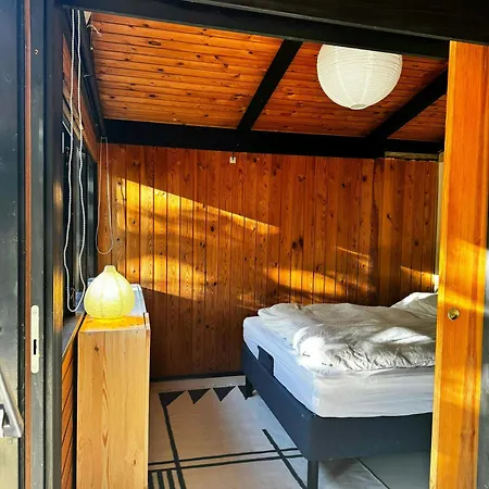 Architect-designed In Ulvshale Forest بيت للعطل *