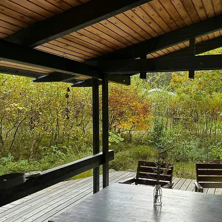 Architect-designed In Ulvshale Forest بيت للعطل