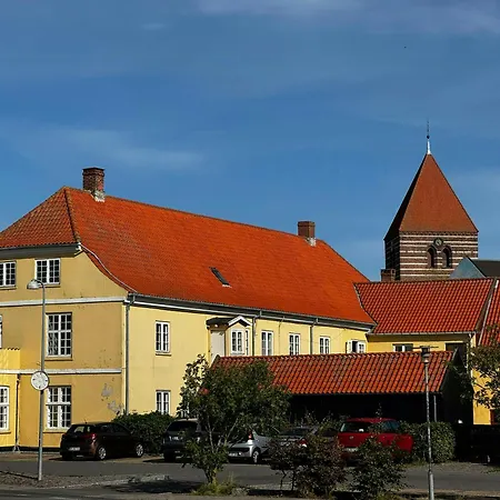 بيت للعطل Architect-designed In Ulvshale Forest *